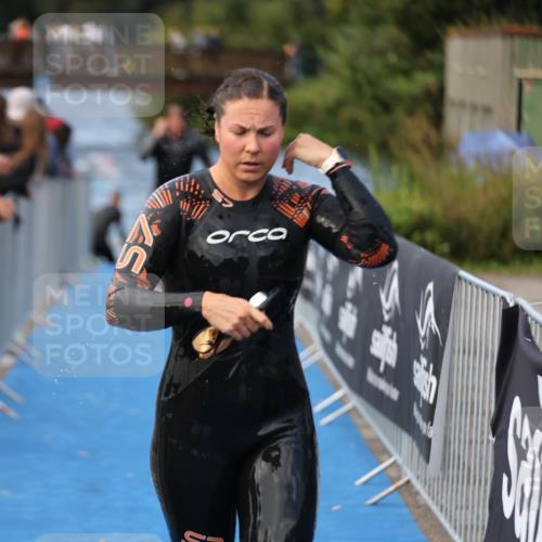 25.08.2024 - Elbe Triathlon Hamburg H.Heesch http://msf.ph/oto/6840101 25.08.2024 08:43:50 Schwimmen 110, 117, 142, 153, 176, 182, 190 meine-sportfotos.de