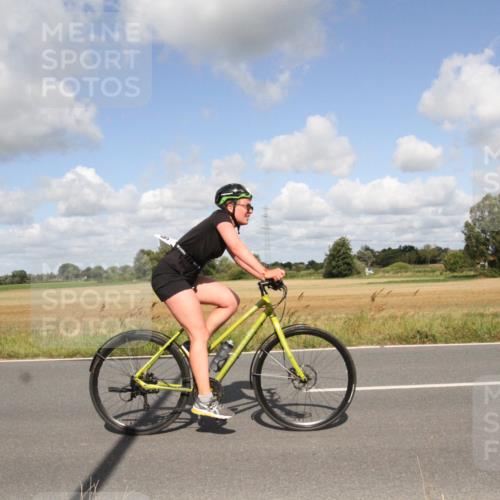 25.08.2024 - Elbe Triathlon Hamburg Fuchs,  Jonas http://msf.ph/oto/6840112 25.08.2024 11:04:44 Radfahren 1688, 777, 1636, 1691, 1450, 1635 meine-sportfotos.de