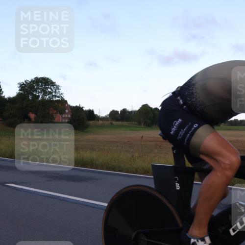 25.08.2024 - Elbe Triathlon Hamburg Fuchs,  Jonas http://msf.ph/oto/6840113 25.08.2024 08:55:48 Radfahren 76, 105, 124 meine-sportfotos.de