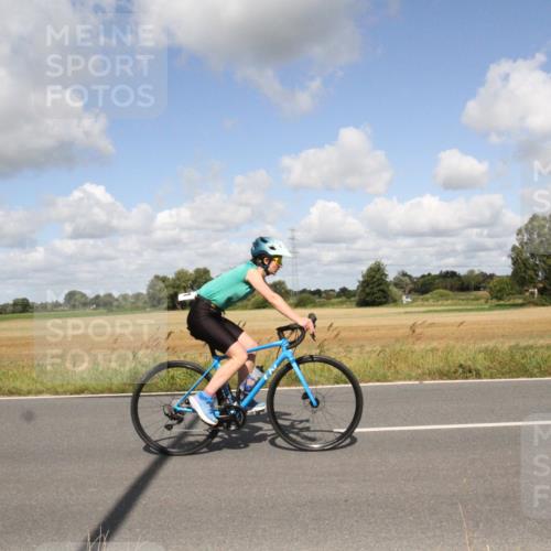 25.08.2024 - Elbe Triathlon Hamburg Fuchs,  Jonas http://msf.ph/oto/6840119 25.08.2024 11:04:45 Radfahren 1688, 777, 1636, 1691, 1450, 1635, 1623 meine-sportfotos.de