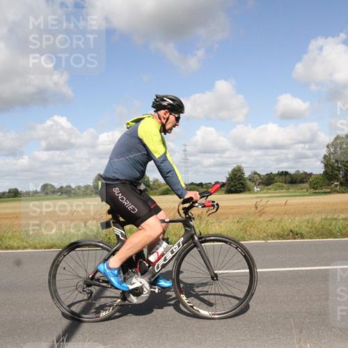 25.08.2024 - Elbe Triathlon Hamburg Fuchs,  Jonas http://msf.ph/oto/6840127 25.08.2024 11:04:46 Radfahren 1688, 777, 1636, 1691, 1450, 1635, 1623 meine-sportfotos.de