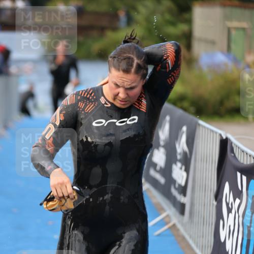 25.08.2024 - Elbe Triathlon Hamburg H.Heesch http://msf.ph/oto/6840135 25.08.2024 08:43:50 Schwimmen 110, 117, 142, 153, 176, 182, 190 meine-sportfotos.de