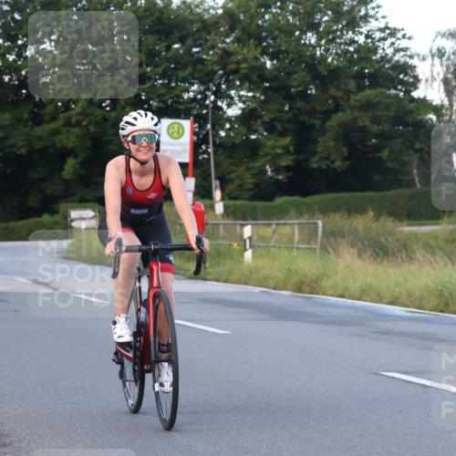 25.08.2024 - Elbe Triathlon Hamburg Fuchs,  Jonas http://msf.ph/oto/6840136 25.08.2024 08:55:54 Radfahren 124 meine-sportfotos.de
