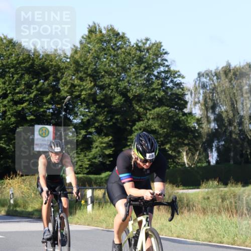 25.08.2024 - Elbe Triathlon Hamburg Fuchs,  Jonas http://msf.ph/oto/6840137 25.08.2024 09:37:44 Radfahren 279, 498, 389, 367 meine-sportfotos.de