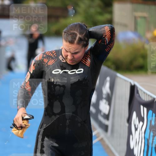 25.08.2024 - Elbe Triathlon Hamburg H.Heesch http://msf.ph/oto/6840152 25.08.2024 08:43:51 Schwimmen 110, 117, 142, 153, 176, 182, 190 meine-sportfotos.de