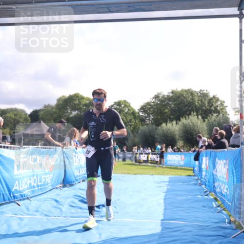 25.08.2024 - Elbe Triathlon Hamburg H.Heesch http://msf.ph/oto/6840168 25.08.2024 10:27:15 Ziel 35 meine-sportfotos.de