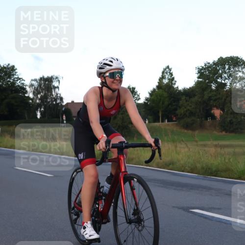 25.08.2024 - Elbe Triathlon Hamburg Fuchs,  Jonas http://msf.ph/oto/6840170 25.08.2024 08:55:55 Radfahren 124 meine-sportfotos.de