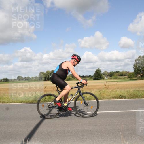 25.08.2024 - Elbe Triathlon Hamburg Fuchs,  Jonas http://msf.ph/oto/6840171 25.08.2024 11:05:04 Radfahren 1614, 1436, 1426 meine-sportfotos.de