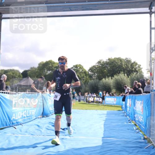 25.08.2024 - Elbe Triathlon Hamburg H.Heesch http://msf.ph/oto/6840174 25.08.2024 10:27:15 Ziel 35 meine-sportfotos.de