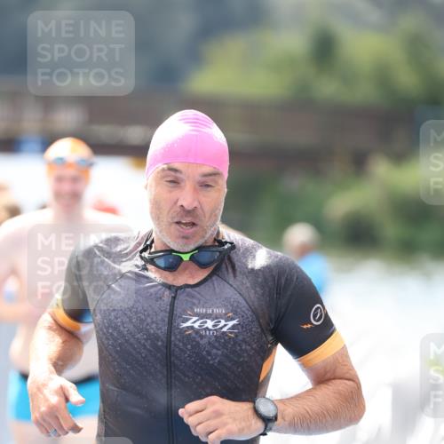 25.08.2024 - Elbe Triathlon Hamburg H.Heesch http://msf.ph/oto/6840175 25.08.2024 14:06:19 Schwimmen 6, 7, 10, 18, 23, 28, 30 meine-sportfotos.de