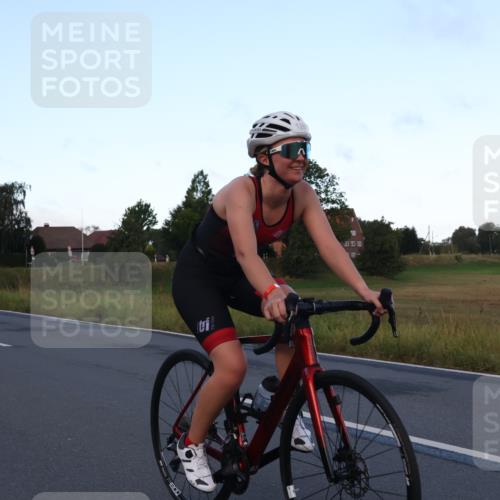 25.08.2024 - Elbe Triathlon Hamburg Fuchs,  Jonas http://msf.ph/oto/6840176 25.08.2024 08:55:55 Radfahren 124 meine-sportfotos.de
