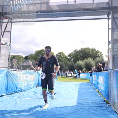 25.08.2024 - Elbe Triathlon Hamburg H.Heesch http://msf.ph/oto/6840202 25.08.2024 10:27:15 Ziel 35 meine-sportfotos.de