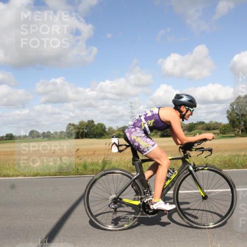 25.08.2024 - Elbe Triathlon Hamburg Fuchs,  Jonas http://msf.ph/oto/6840242 25.08.2024 11:05:54 Radfahren 1660, 1516, 1709, 1659, 1627 meine-sportfotos.de