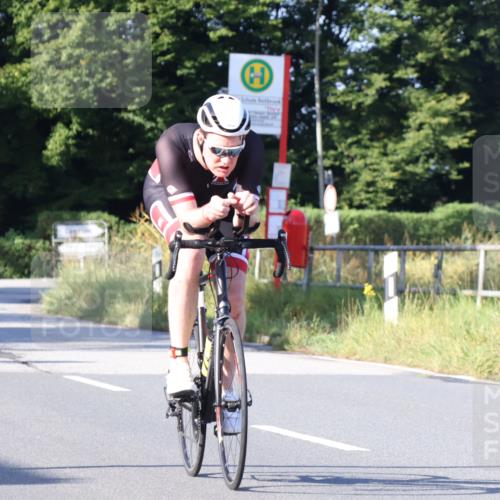 25.08.2024 - Elbe Triathlon Hamburg Fuchs,  Jonas http://msf.ph/oto/6840250 25.08.2024 09:38:03 Radfahren 62, 296, 489, 365, 369, 120 meine-sportfotos.de