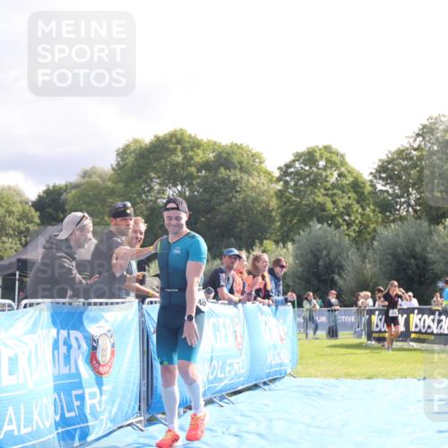 25.08.2024 - Elbe Triathlon Hamburg H.Heesch http://msf.ph/oto/6840253 25.08.2024 10:27:22 Ziel 35, 46 meine-sportfotos.de