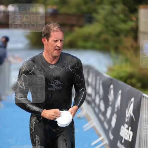 25.08.2024 - Elbe Triathlon Hamburg H.Heesch http://msf.ph/oto/6840275 25.08.2024 08:43:54 Schwimmen 110, 153, 172, 176, 182, 190 meine-sportfotos.de