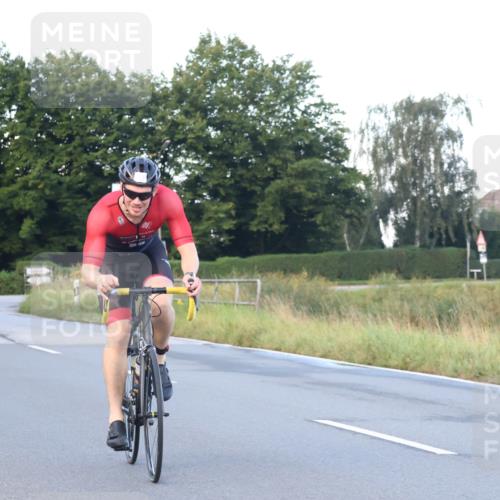 25.08.2024 - Elbe Triathlon Hamburg Fuchs,  Jonas http://msf.ph/oto/6840284 25.08.2024 08:56:12 Radfahren 77 meine-sportfotos.de