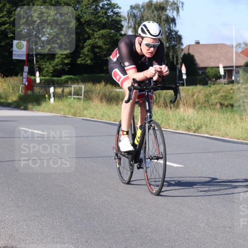 25.08.2024 - Elbe Triathlon Hamburg Fuchs,  Jonas http://msf.ph/oto/6840286 25.08.2024 09:38:04 Radfahren 62, 296, 489, 365, 369, 120 meine-sportfotos.de