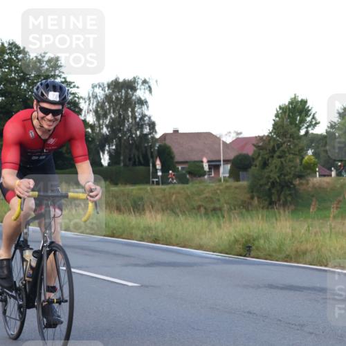 25.08.2024 - Elbe Triathlon Hamburg Fuchs,  Jonas http://msf.ph/oto/6840294 25.08.2024 08:56:12 Radfahren 77 meine-sportfotos.de