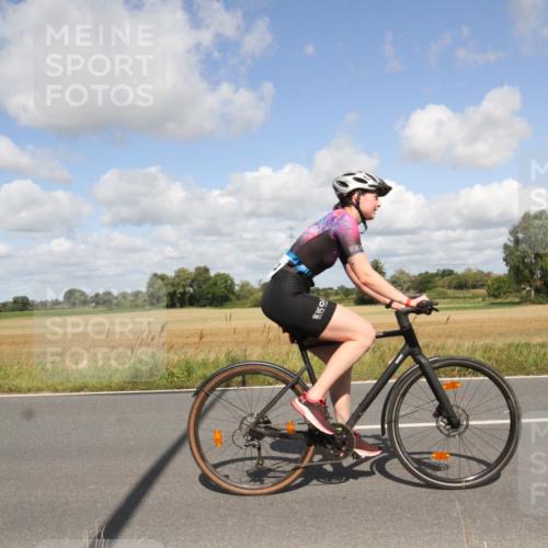 25.08.2024 - Elbe Triathlon Hamburg Fuchs,  Jonas http://msf.ph/oto/6840297 25.08.2024 11:06:28 Radfahren 1634, 1555, 1849, 1616, 1673 meine-sportfotos.de