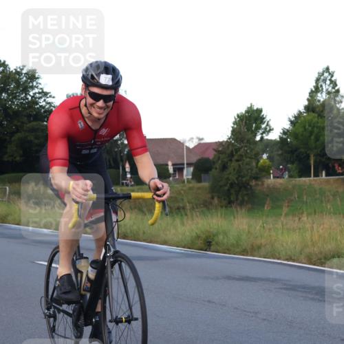25.08.2024 - Elbe Triathlon Hamburg Fuchs,  Jonas http://msf.ph/oto/6840299 25.08.2024 08:56:12 Radfahren 77 meine-sportfotos.de