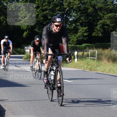 25.08.2024 - Elbe Triathlon Hamburg Fuchs,  Jonas http://msf.ph/oto/6840300 25.08.2024 09:38:05 Radfahren 62, 296, 489, 365, 369, 120 meine-sportfotos.de