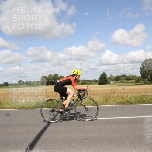 25.08.2024 - Elbe Triathlon Hamburg Fuchs,  Jonas http://msf.ph/oto/6840305 25.08.2024 11:06:28 Radfahren 1634, 1555, 1849, 1616, 1673 meine-sportfotos.de