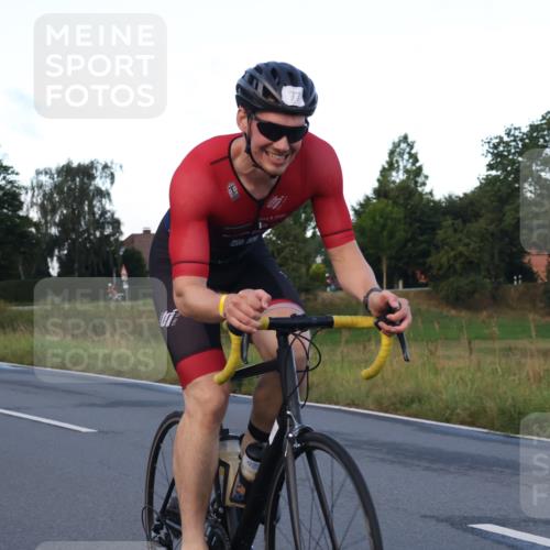 25.08.2024 - Elbe Triathlon Hamburg Fuchs,  Jonas http://msf.ph/oto/6840307 25.08.2024 08:56:13 Radfahren 77 meine-sportfotos.de