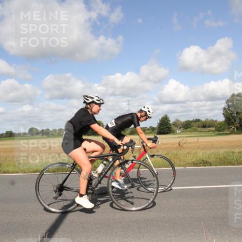 25.08.2024 - Elbe Triathlon Hamburg Fuchs,  Jonas http://msf.ph/oto/6840313 25.08.2024 11:06:31 Radfahren 1634, 1555, 1849, 1616, 1673 meine-sportfotos.de