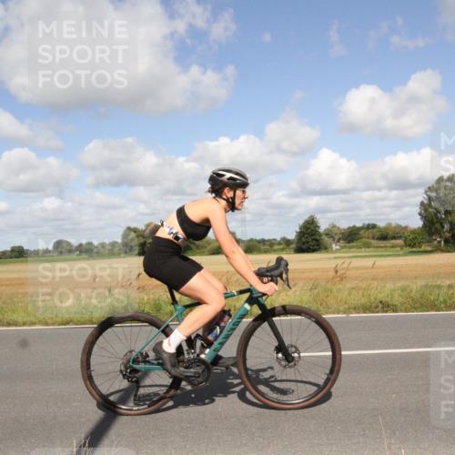 25.08.2024 - Elbe Triathlon Hamburg Fuchs,  Jonas http://msf.ph/oto/6840320 25.08.2024 11:06:33 Radfahren 1634, 1555, 1849, 1616, 1673, 1681 meine-sportfotos.de