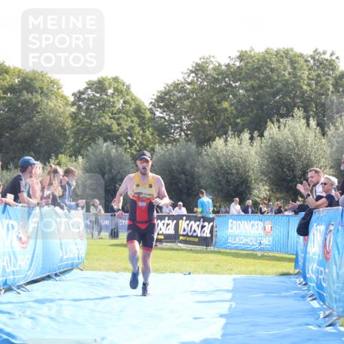 25.08.2024 - Elbe Triathlon Hamburg H.Heesch http://msf.ph/oto/6840322 25.08.2024 10:27:33 Ziel 76 meine-sportfotos.de