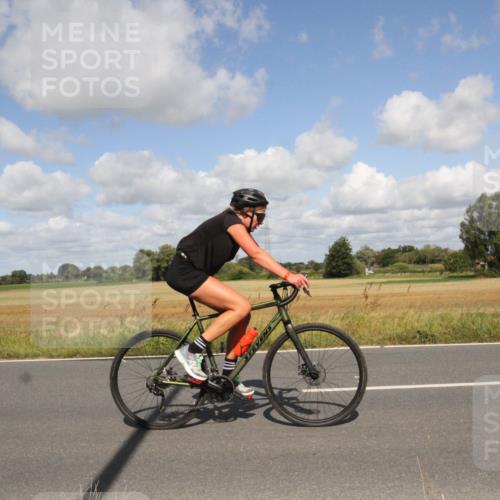 25.08.2024 - Elbe Triathlon Hamburg Fuchs,  Jonas http://msf.ph/oto/6840327 25.08.2024 11:06:38 Radfahren 1616, 1673, 1681, 1700, 1551 meine-sportfotos.de