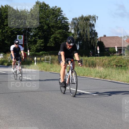 25.08.2024 - Elbe Triathlon Hamburg Fuchs,  Jonas http://msf.ph/oto/6840328 25.08.2024 09:38:07 Radfahren 62, 296, 489, 365, 369, 120 meine-sportfotos.de