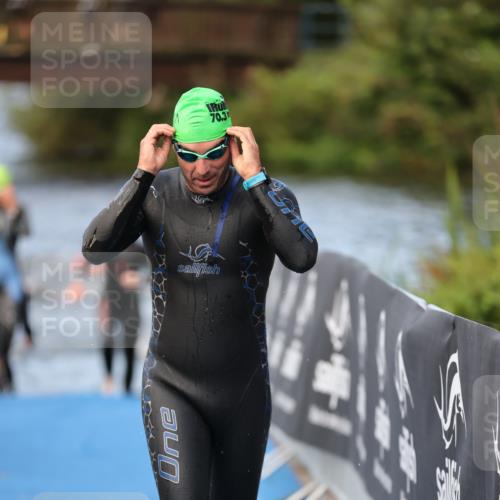25.08.2024 - Elbe Triathlon Hamburg H.Heesch http://msf.ph/oto/6840347 25.08.2024 08:44:06 Schwimmen 110, 139, 172, 176, 182 meine-sportfotos.de
