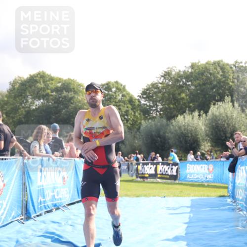 25.08.2024 - Elbe Triathlon Hamburg H.Heesch http://msf.ph/oto/6840351 25.08.2024 10:27:34 Ziel 76 meine-sportfotos.de