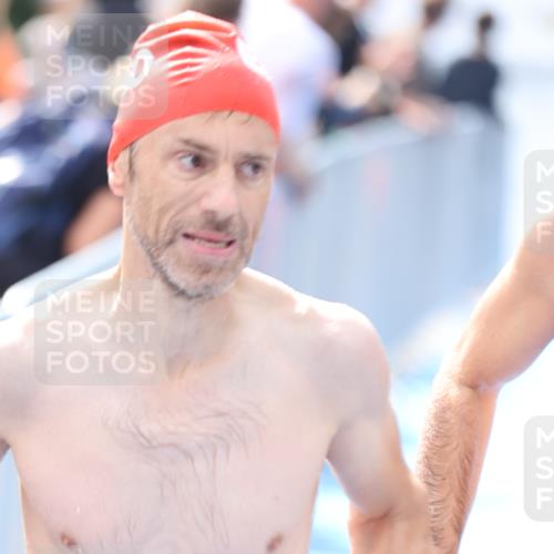 25.08.2024 - Elbe Triathlon Hamburg H.Heesch http://msf.ph/oto/6840365 25.08.2024 14:06:22 Schwimmen 6, 7, 10, 18, 23, 28, 30 meine-sportfotos.de