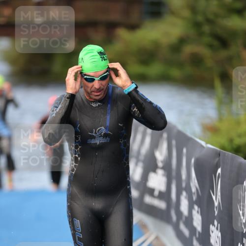 25.08.2024 - Elbe Triathlon Hamburg H.Heesch http://msf.ph/oto/6840367 25.08.2024 08:44:06 Schwimmen 110, 139, 172, 176, 182 meine-sportfotos.de