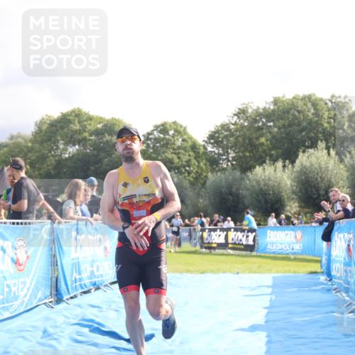 25.08.2024 - Elbe Triathlon Hamburg H.Heesch http://msf.ph/oto/6840368 25.08.2024 10:27:34 Ziel 76 meine-sportfotos.de