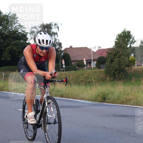 25.08.2024 - Elbe Triathlon Hamburg Fuchs,  Jonas http://msf.ph/oto/6840370 25.08.2024 08:56:25 Radfahren 122, 60 meine-sportfotos.de