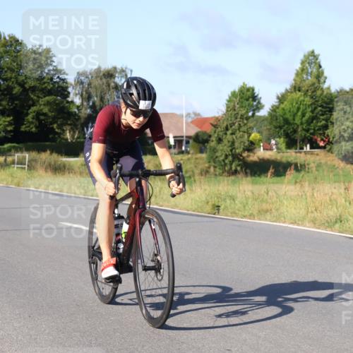 25.08.2024 - Elbe Triathlon Hamburg Fuchs,  Jonas http://msf.ph/oto/6840377 25.08.2024 09:38:09 Radfahren 62, 296, 489, 365, 369, 120 meine-sportfotos.de