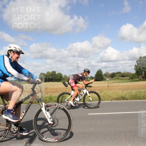 25.08.2024 - Elbe Triathlon Hamburg Fuchs,  Jonas http://msf.ph/oto/6840385 25.08.2024 11:06:58 Radfahren 1526, 634, 1569, 1664, 1622 meine-sportfotos.de