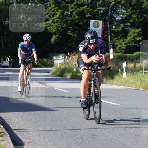 25.08.2024 - Elbe Triathlon Hamburg Fuchs,  Jonas http://msf.ph/oto/6840398 25.08.2024 09:38:17 Radfahren 479, 464 meine-sportfotos.de
