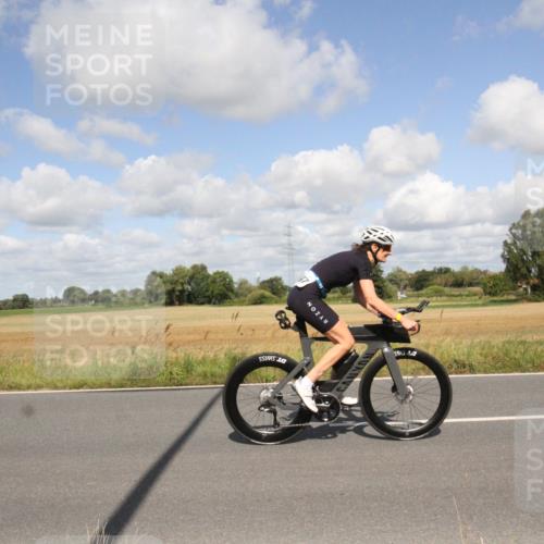 25.08.2024 - Elbe Triathlon Hamburg Fuchs,  Jonas http://msf.ph/oto/6840399 25.08.2024 11:07:19 Radfahren 1587, 1633, 1661, 1522 meine-sportfotos.de