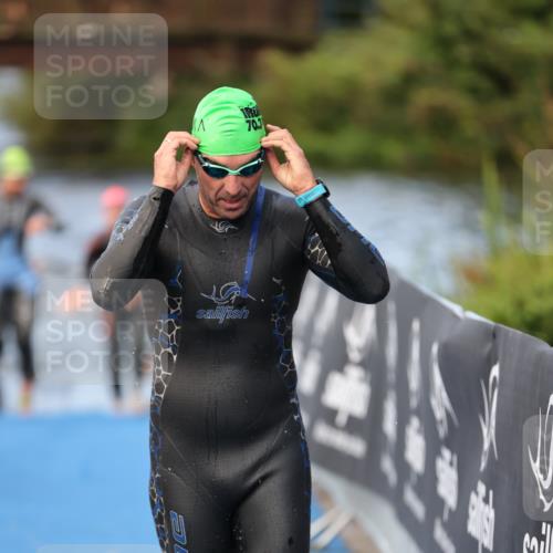 25.08.2024 - Elbe Triathlon Hamburg H.Heesch http://msf.ph/oto/6840404 25.08.2024 08:44:06 Schwimmen 110, 139, 172, 176, 182 meine-sportfotos.de