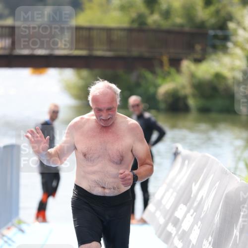 25.08.2024 - Elbe Triathlon Hamburg H.Heesch http://msf.ph/oto/6840424 25.08.2024 14:08:21 Schwimmen  meine-sportfotos.de