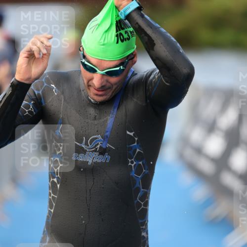 25.08.2024 - Elbe Triathlon Hamburg H.Heesch http://msf.ph/oto/6840429 25.08.2024 08:44:07 Schwimmen 110, 139, 172, 176, 182 meine-sportfotos.de