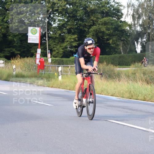 25.08.2024 - Elbe Triathlon Hamburg Fuchs,  Jonas http://msf.ph/oto/6840432 25.08.2024 08:56:38 Radfahren 64, 131, 35 meine-sportfotos.de