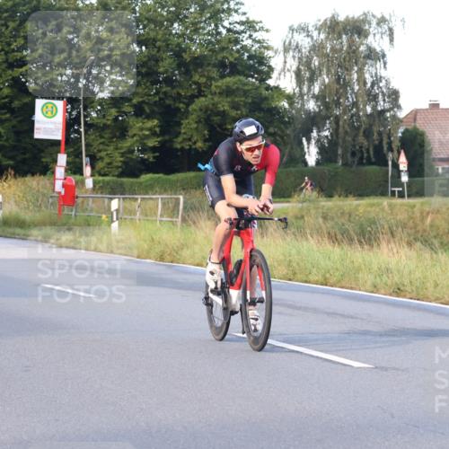 25.08.2024 - Elbe Triathlon Hamburg Fuchs,  Jonas http://msf.ph/oto/6840438 25.08.2024 08:56:39 Radfahren 64, 131, 35, 154 meine-sportfotos.de