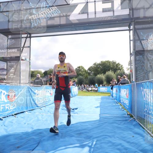 25.08.2024 - Elbe Triathlon Hamburg H.Heesch http://msf.ph/oto/6840441 25.08.2024 10:27:35 Ziel 76, 111 meine-sportfotos.de