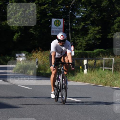 25.08.2024 - Elbe Triathlon Hamburg Fuchs,  Jonas http://msf.ph/oto/6840443 25.08.2024 09:38:24 Radfahren 464, 309, 375, 349, 213 meine-sportfotos.de
